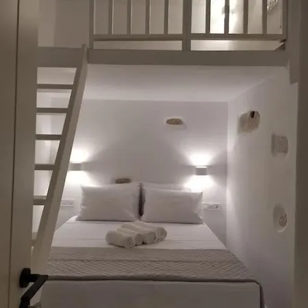 Finiko's Castle Apartment *